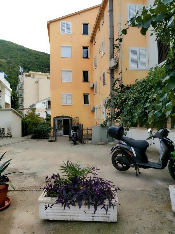 Suncani Apartman 1-Vila Amfora Будва Екстер'єр фото